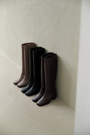 【9月下旬発送】Back Slit Long Boots