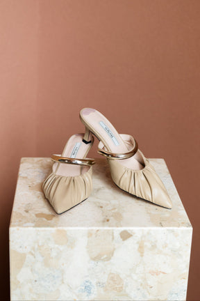 【8月下旬発送】Gold-Motif Ruched Mules