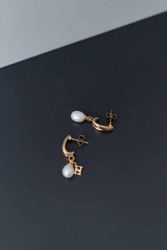 【8月中旬発送】Twin-Arch Drop Pearl Pierces