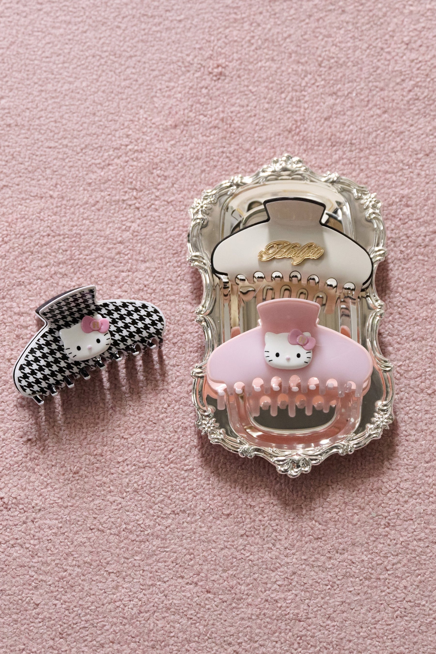 HLT x Hello Kitty Hair Clip