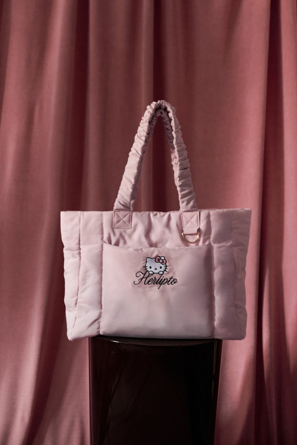 10月上旬発送】HLT x Hello Kitty Puffer Tote Bag