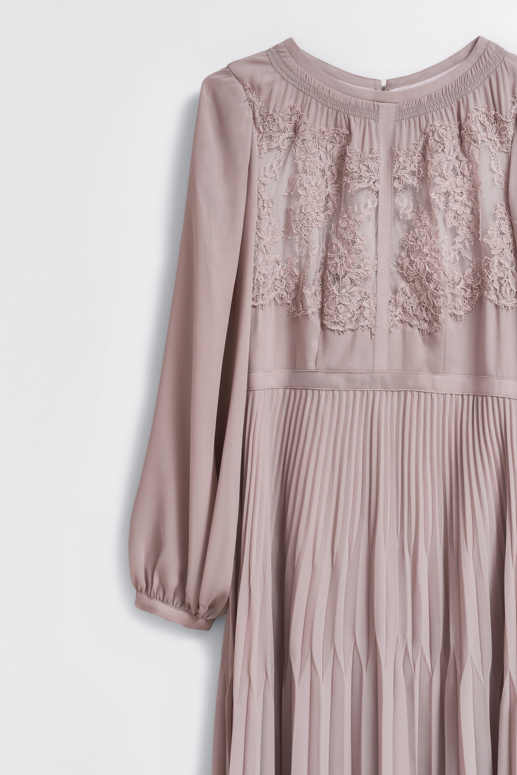 【9月上旬発送】Vol.1 Pleated Chiffon Lace Dress