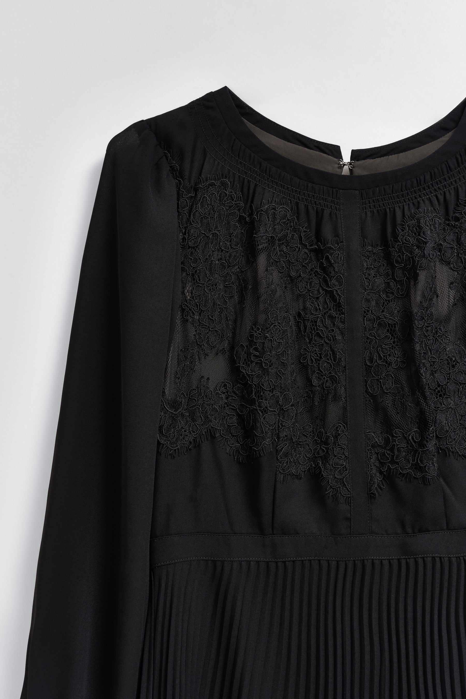 【9月上旬発送】Vol.1 Pleated Chiffon Lace Dress