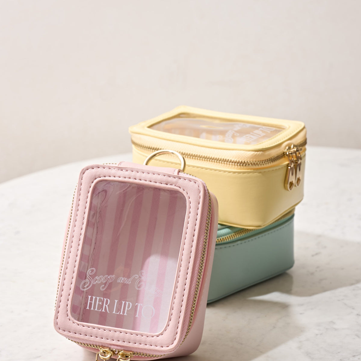 アイドル Her lip to scoop and Escape Multi pouch Scoop and Escape Multi Pouch