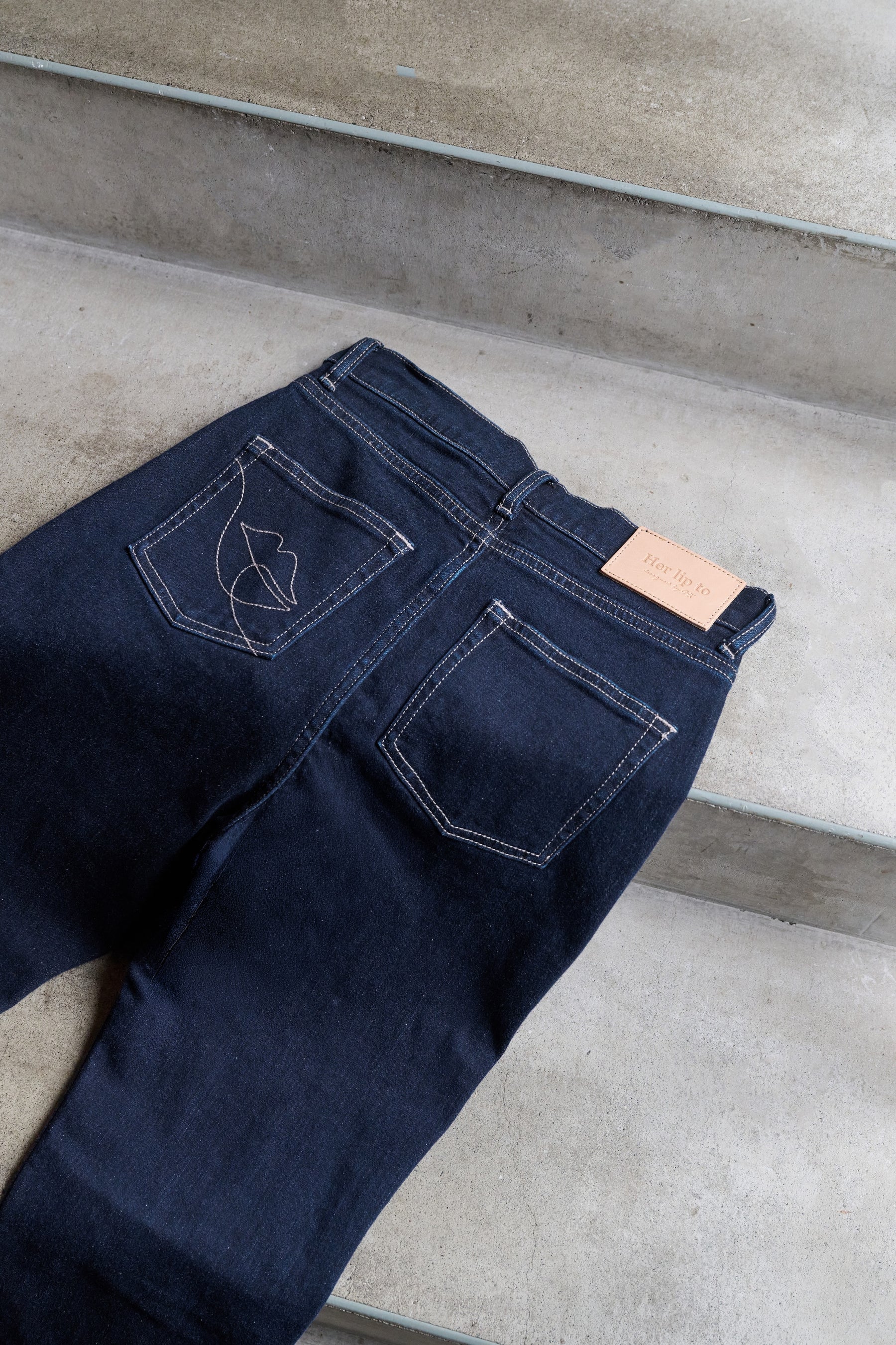 【9月中旬発送】New York High-Waisted Jeans