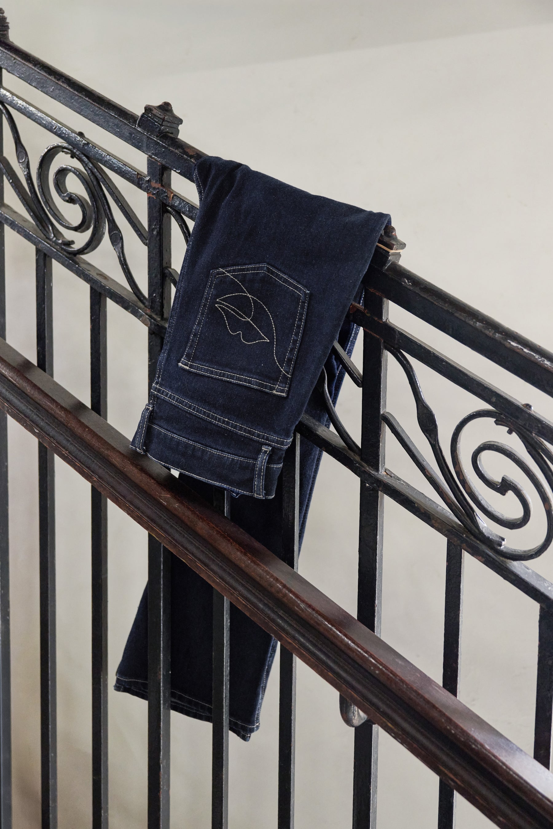 【9月中旬発送】New York High-Waisted Jeans
