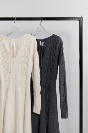 ［Essentia］Cable-Knit Flared Dress
