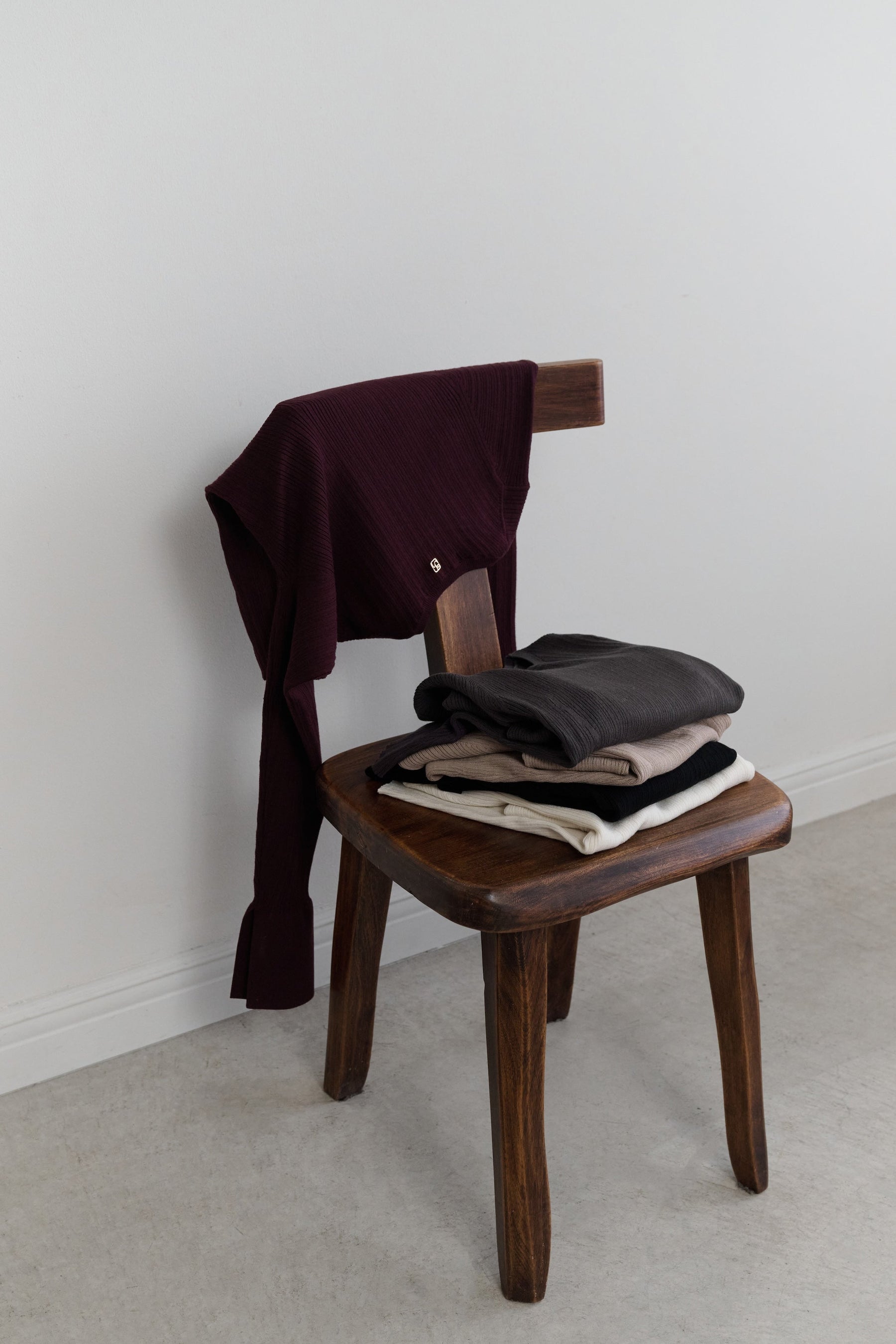 [Ships in early October] ［Essentia］Essential Rib Knit Top