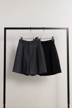 [Ships in early October]［Essentia］Twill Bermuda Shorts