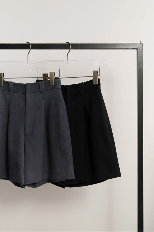 [Ships in early October]［Essentia］Twill Bermuda Shorts