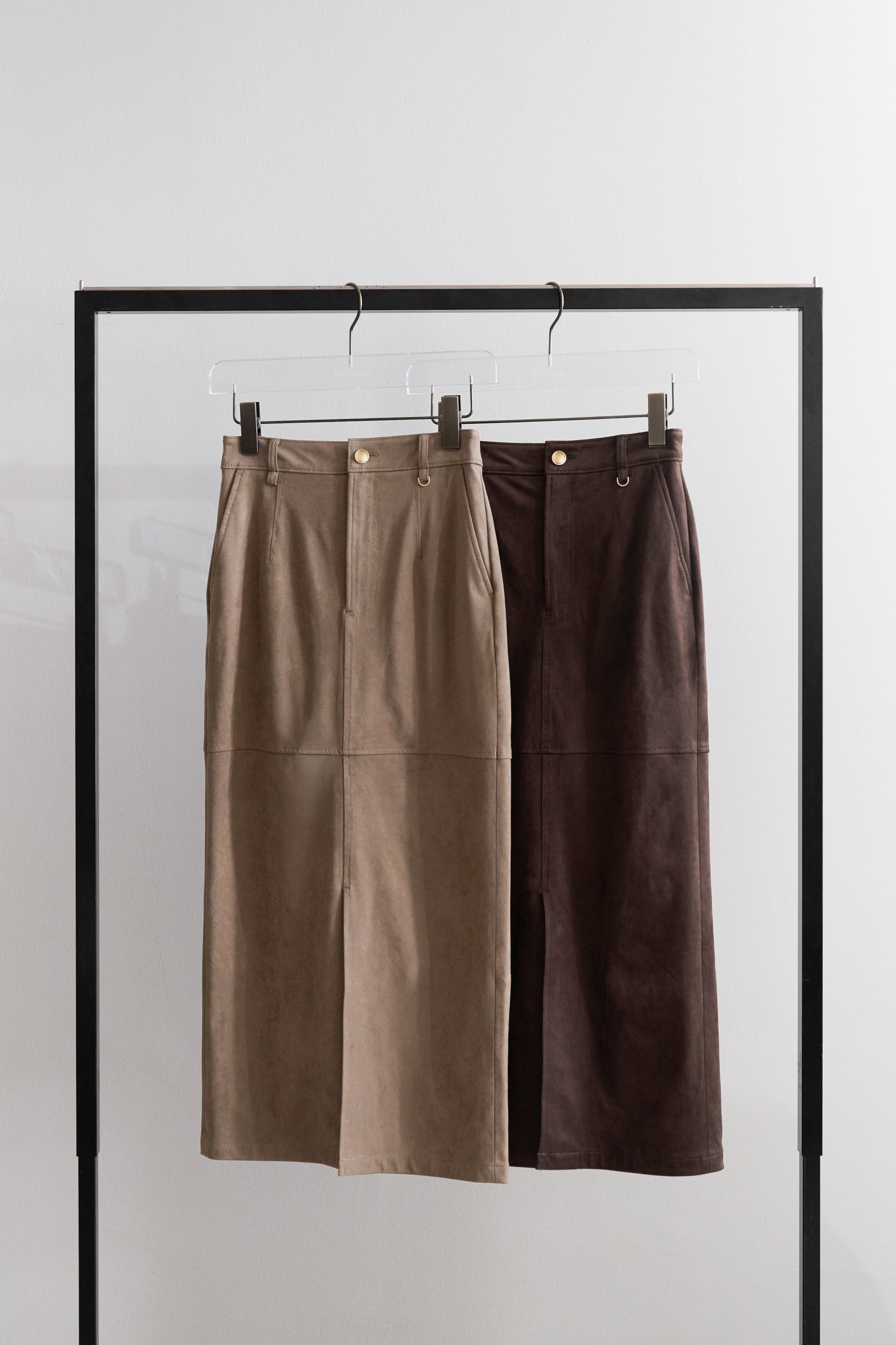 ［Essentia］Suede Slit Long Skirt