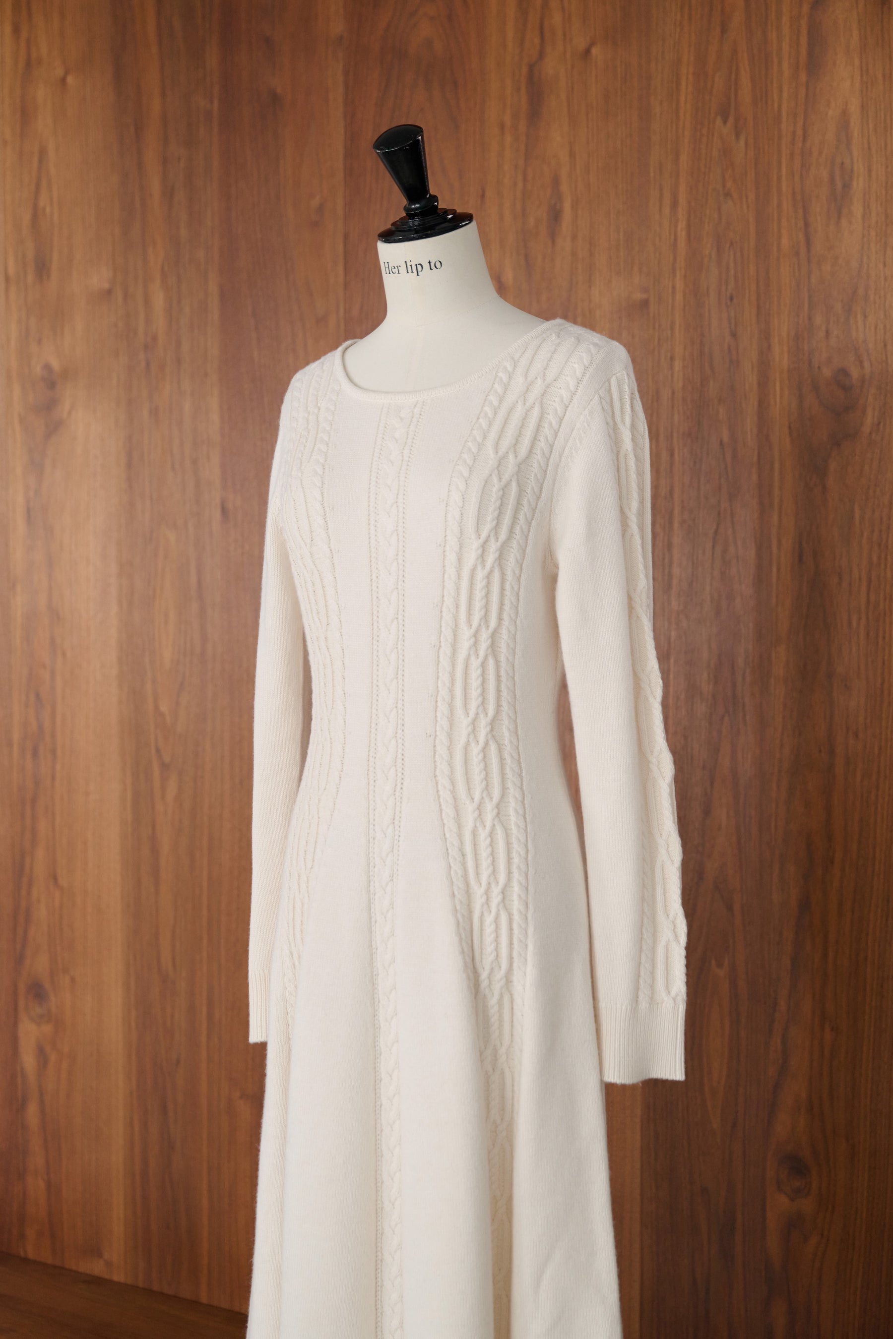 ［Essentia］Cable-Knit Flared Dress