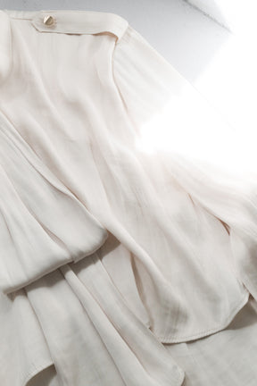 [Ships in early October]［Essentia］Tiered Frill Bow Blouse