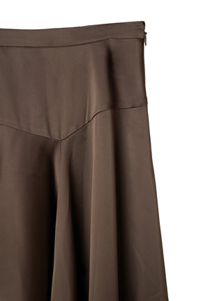 [Ships in last September]［Essentia］Asymmetric-Hem Satin Skirt