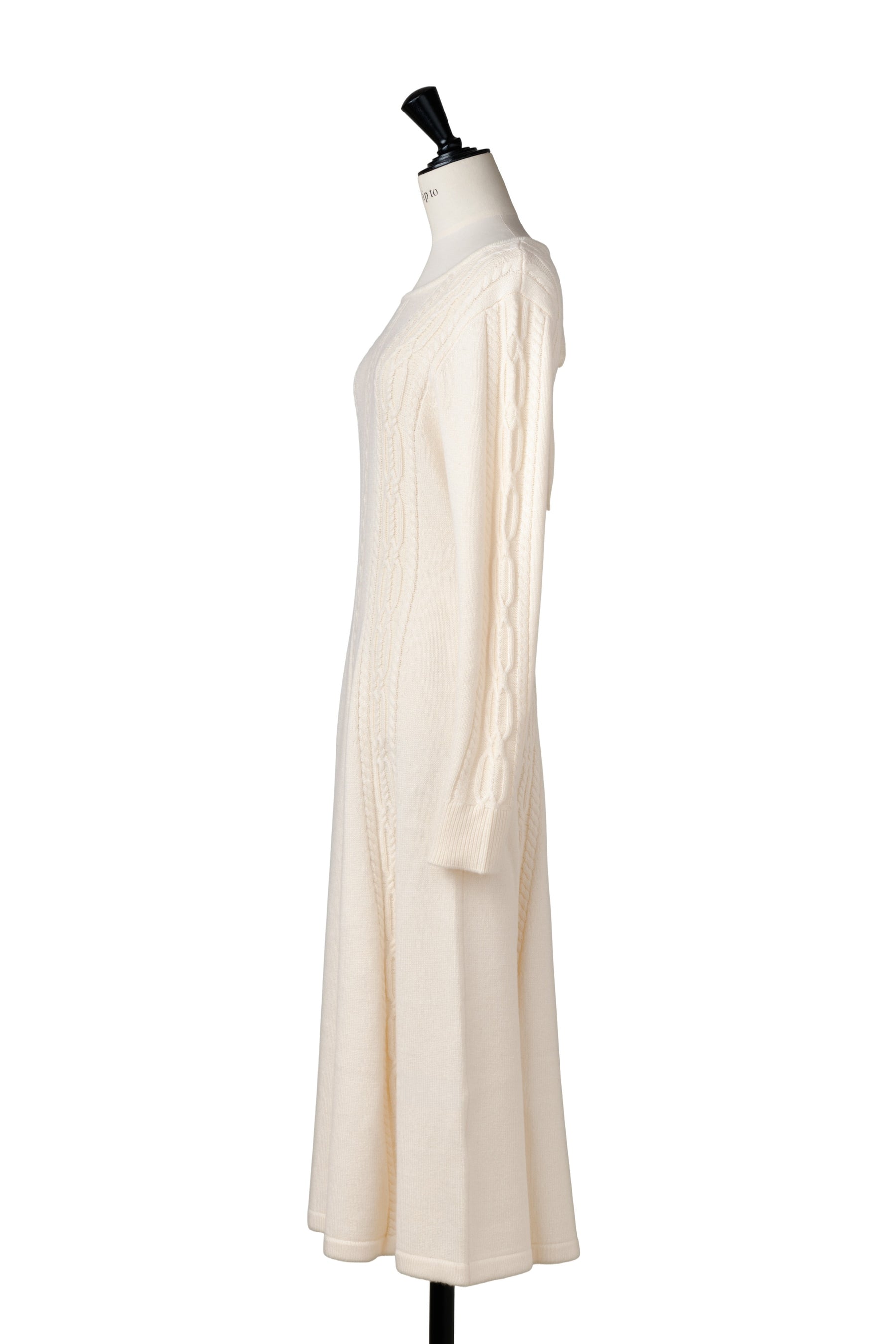［Essentia］Cable-Knit Flared Dress