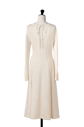 ［Essentia］Cable-Knit Flared Dress