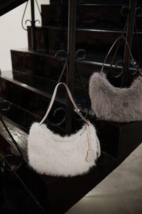 【9月中旬発送】Faux Fur Shoulder Bag