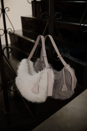 【9月中旬発送】Faux Fur Shoulder Bag