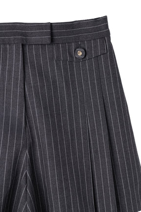 【9月中旬発送】Double Tuck Front Shorts