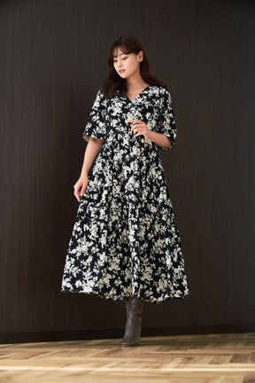 Monotone Floral Slit Sleeve Dress