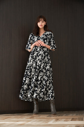 Monotone Floral Slit Sleeve Dress