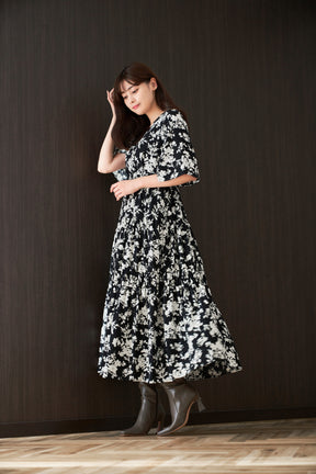 Monotone Floral Slit Sleeve Dress