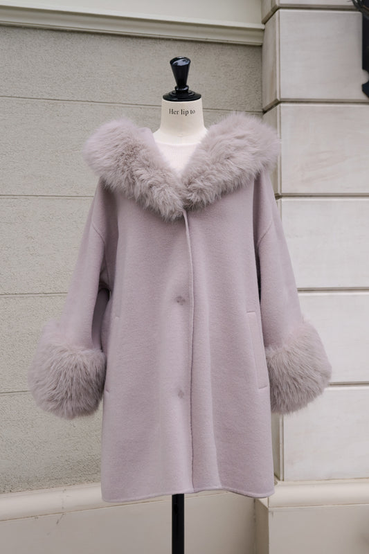 【10月中旬発送】Madeleine Faux Fur-Trimmed Rever Coat
