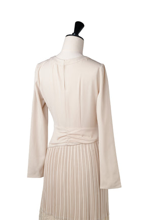 ［Essentia］Pleated Lace Docking Dress