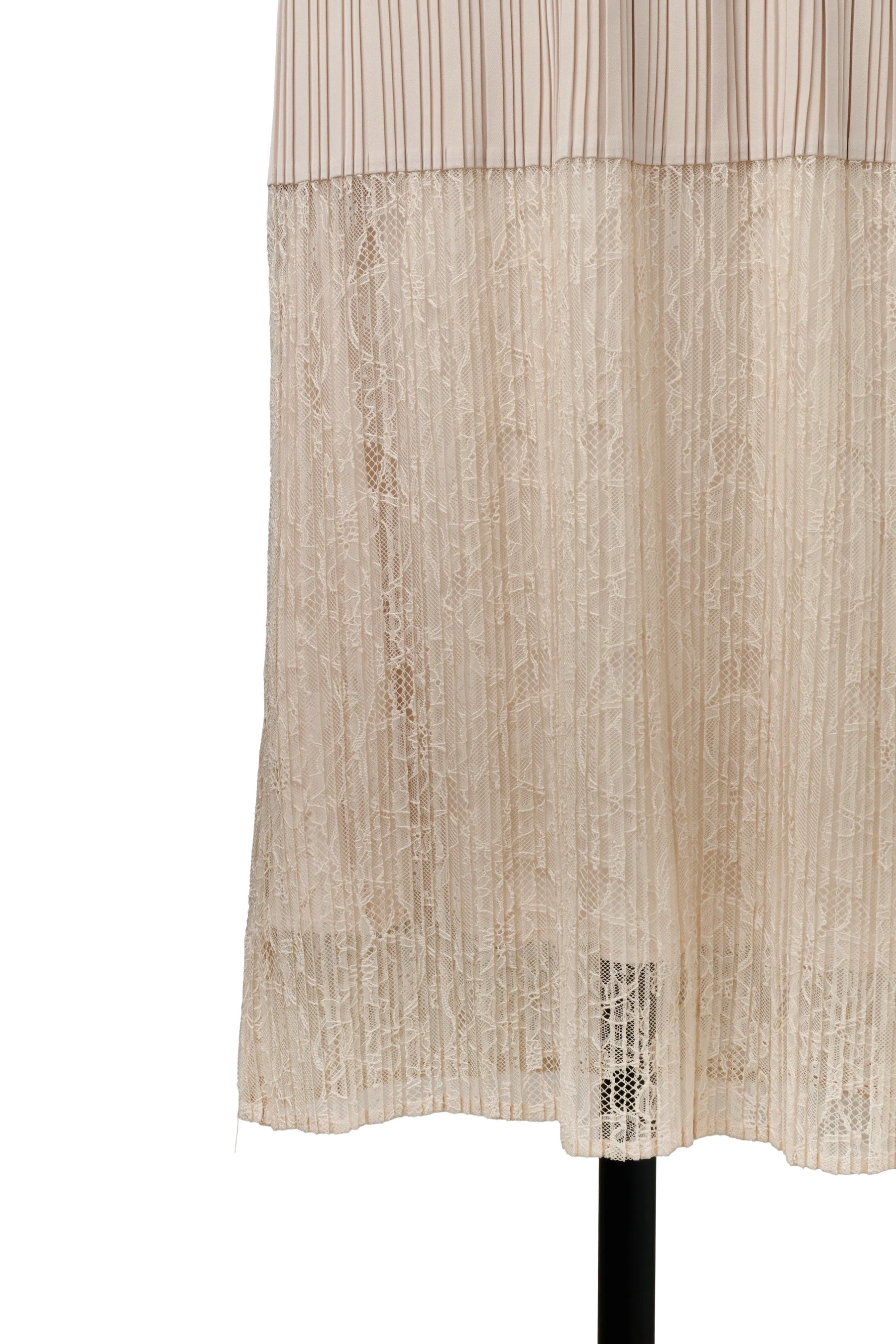 ［Essentia］Pleated Lace Docking Dress