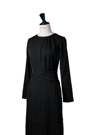 ［Essentia］Pleated Lace Docking Dress