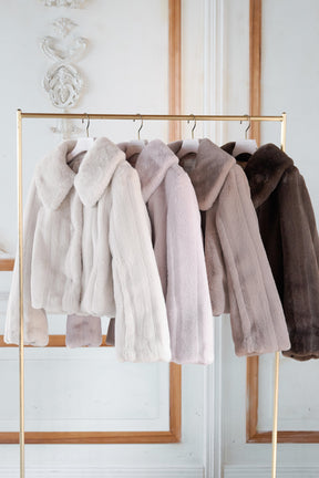[New color] Winter Love Faux Fur Coat 