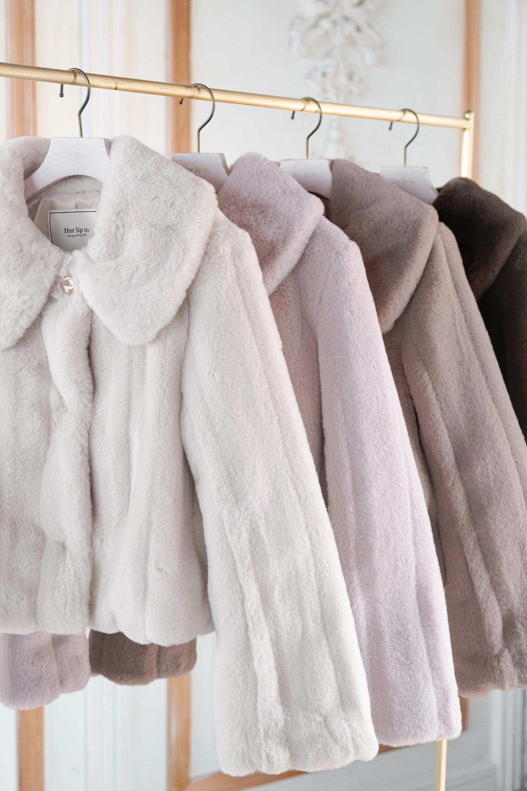 [New color] Winter Love Faux Fur Coat 