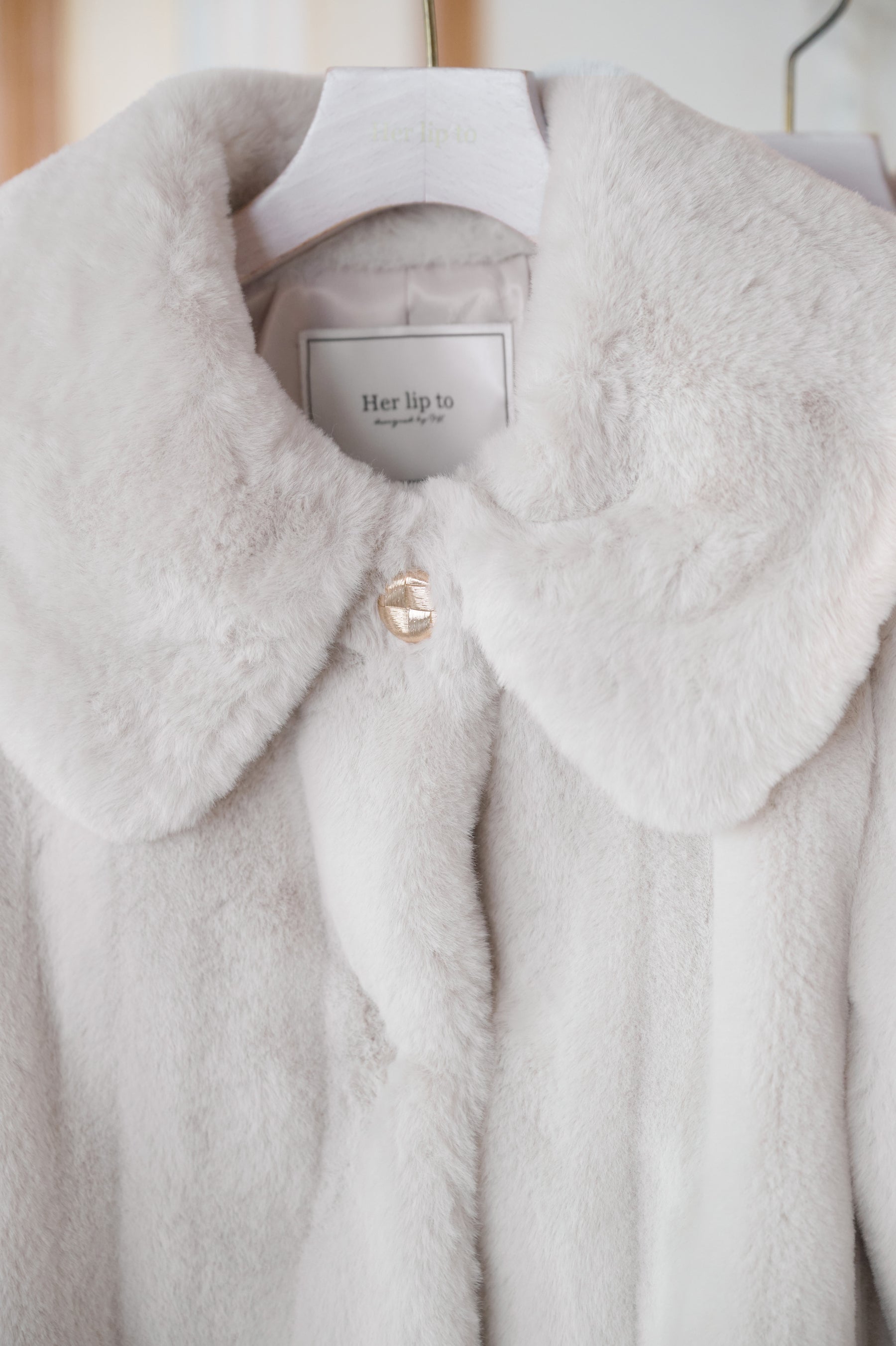 [New color] Winter Love Faux Fur Coat 