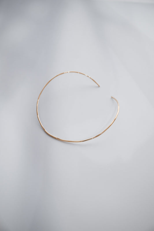 【10月中旬発送】Gold Curved Cuff Choker