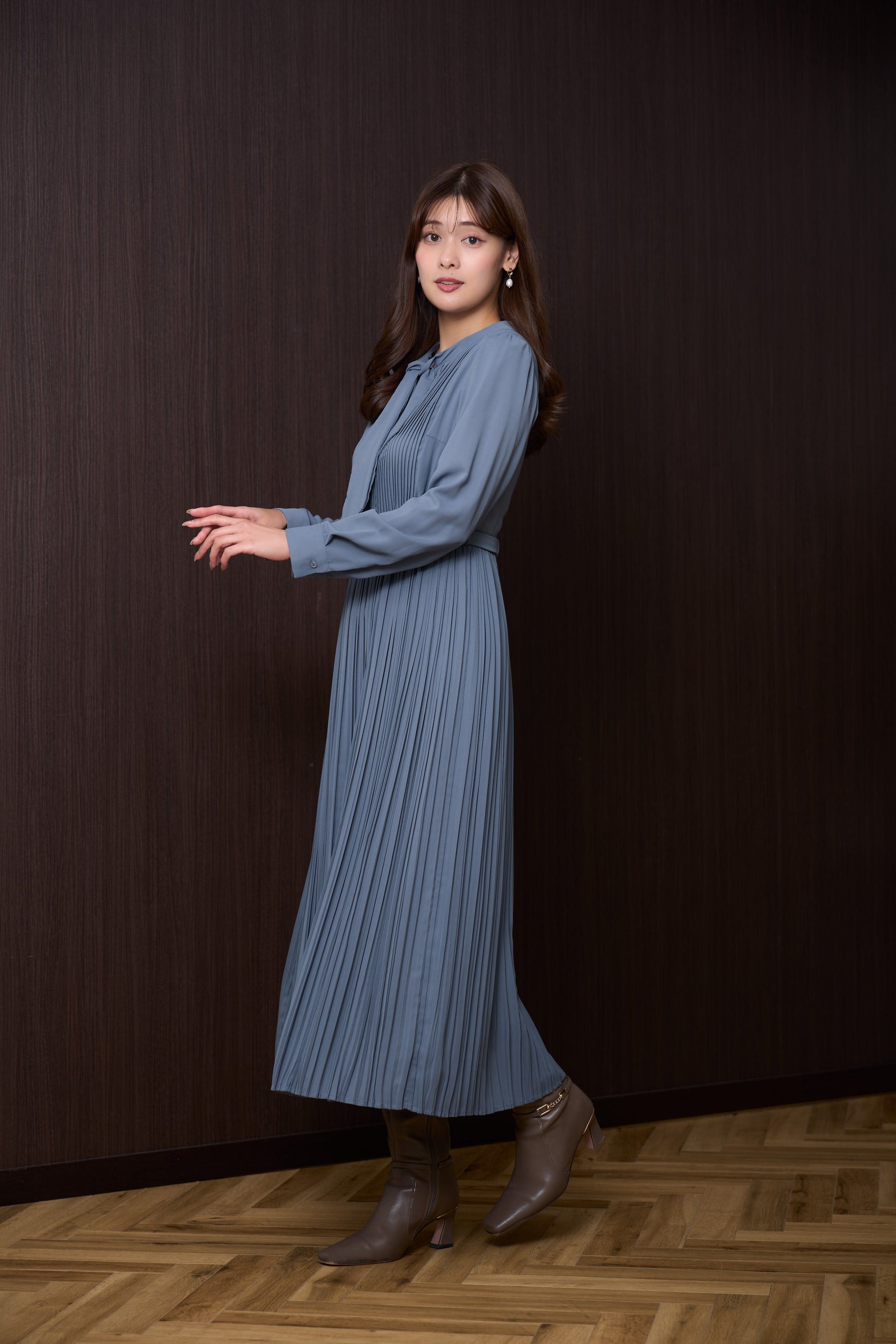 Viola Bow Pleated Dress