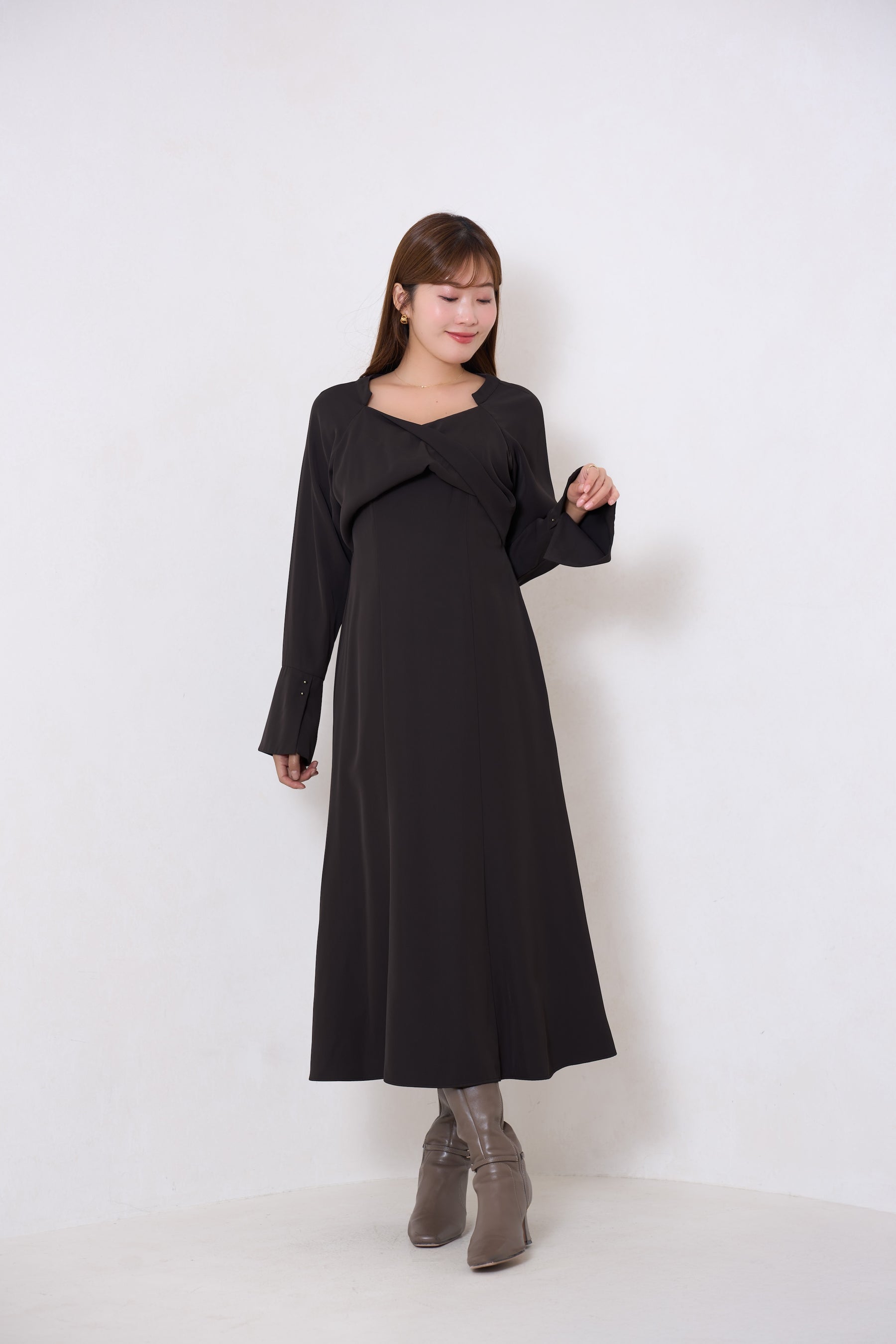 【10月中旬発送】Elsie Twist-Front Dress