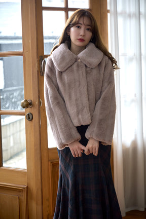 [New color] Winter Love Faux Fur Coat 