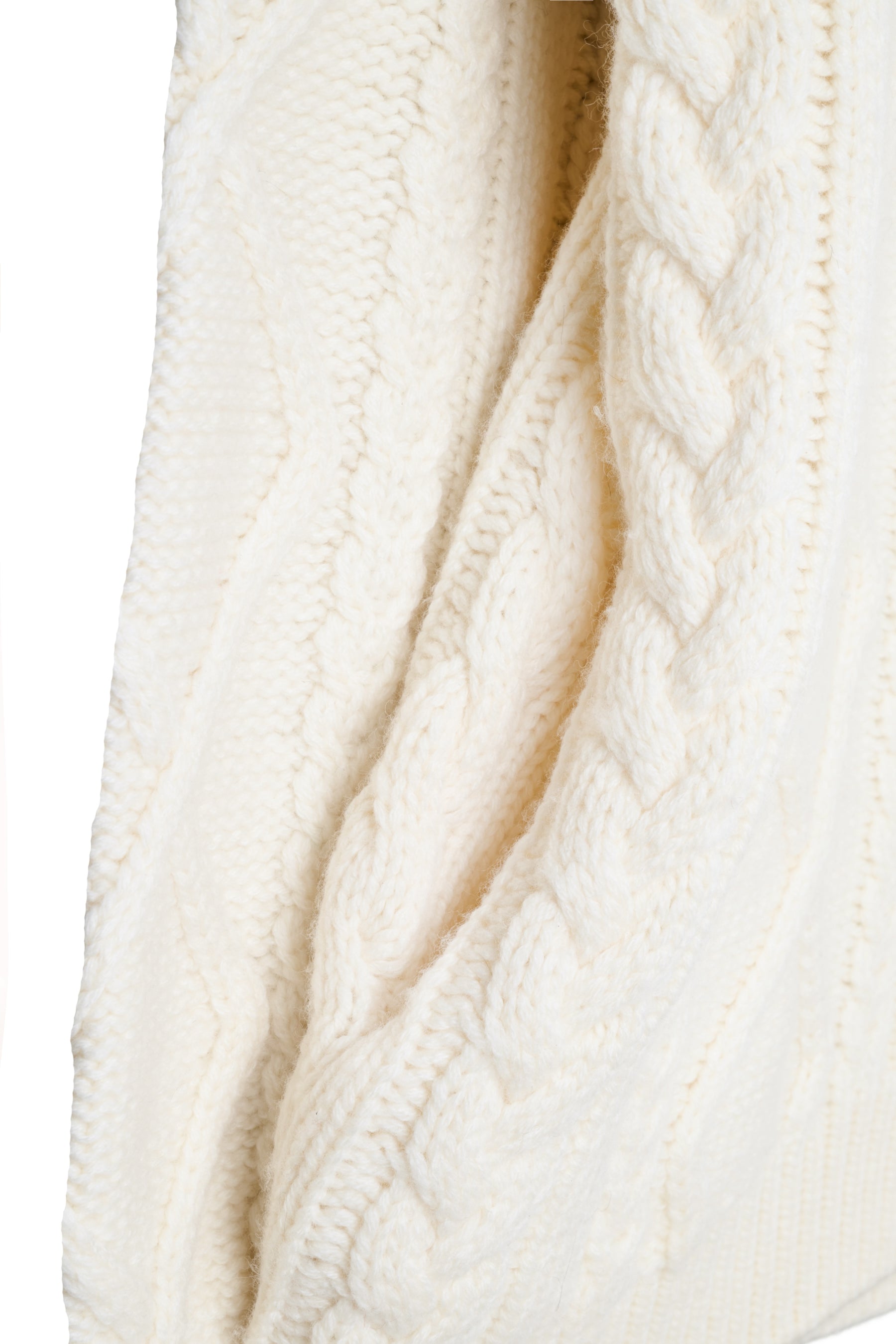 H Boa Cable Knit Cardigan