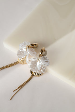 Petal Shell Long Earrings
