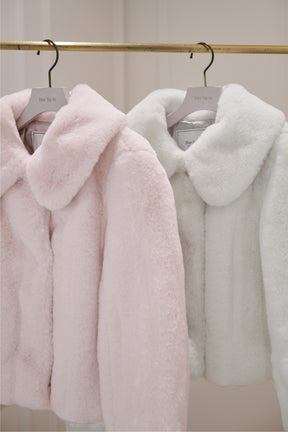 【新色】Winter Love Faux Fur Coat