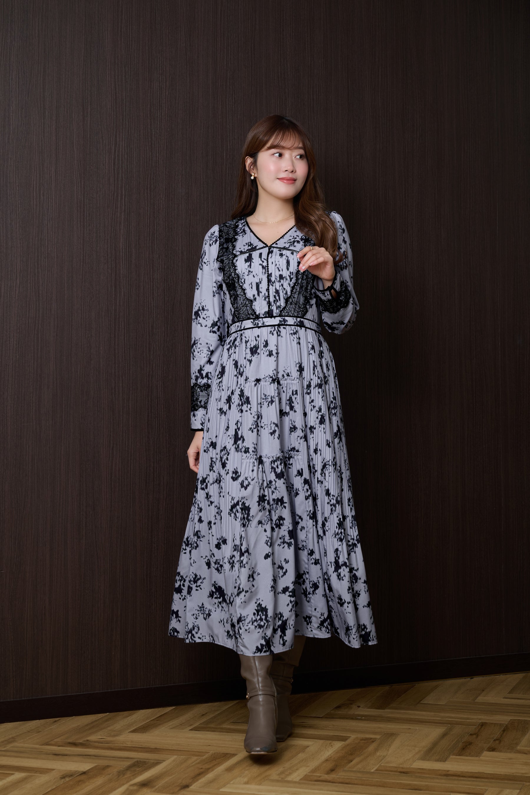 【2月中旬發送】Grasse Floral Pleated Dress