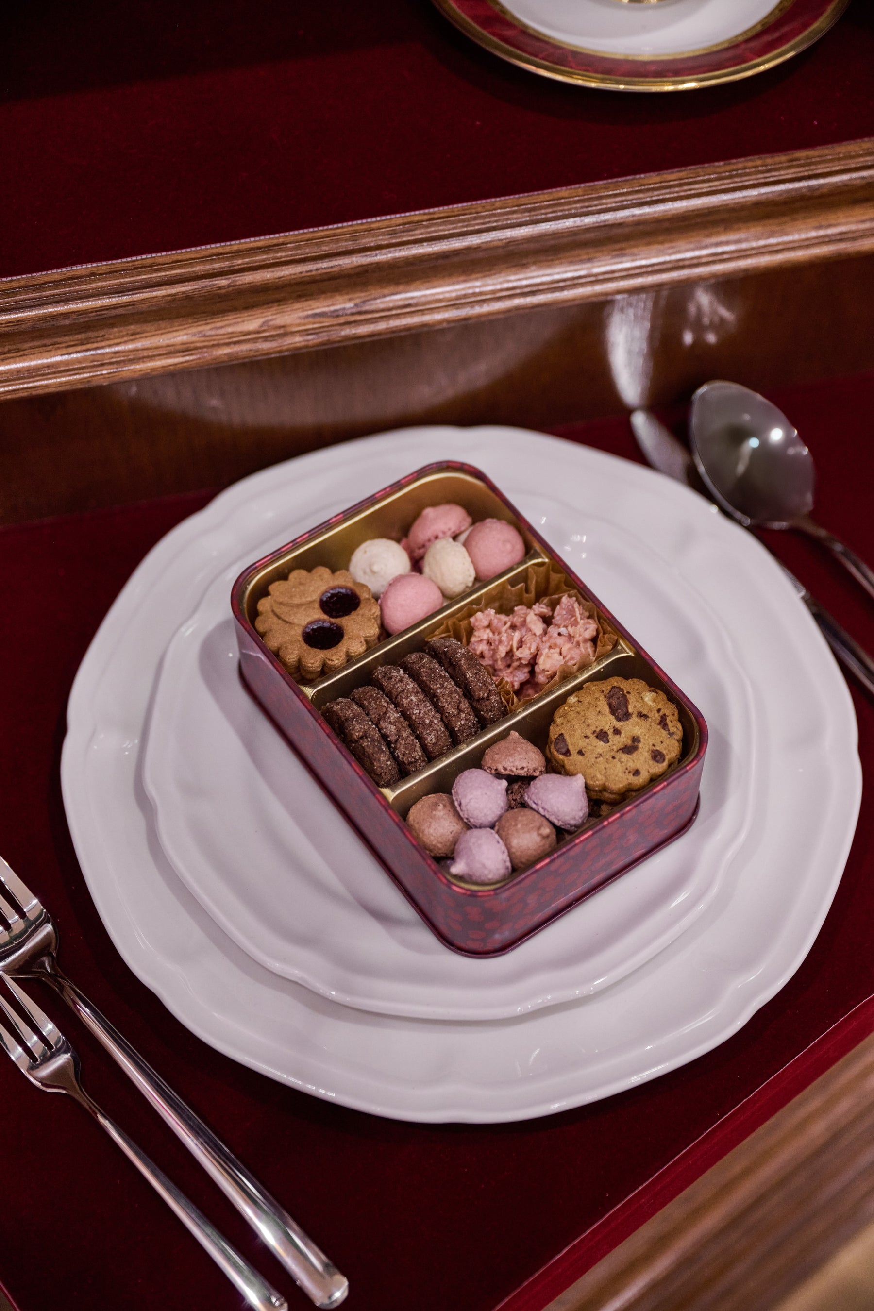 ビジュー・ド・ビスキュイ 〜Her lip to〜
 Tote Bag Set