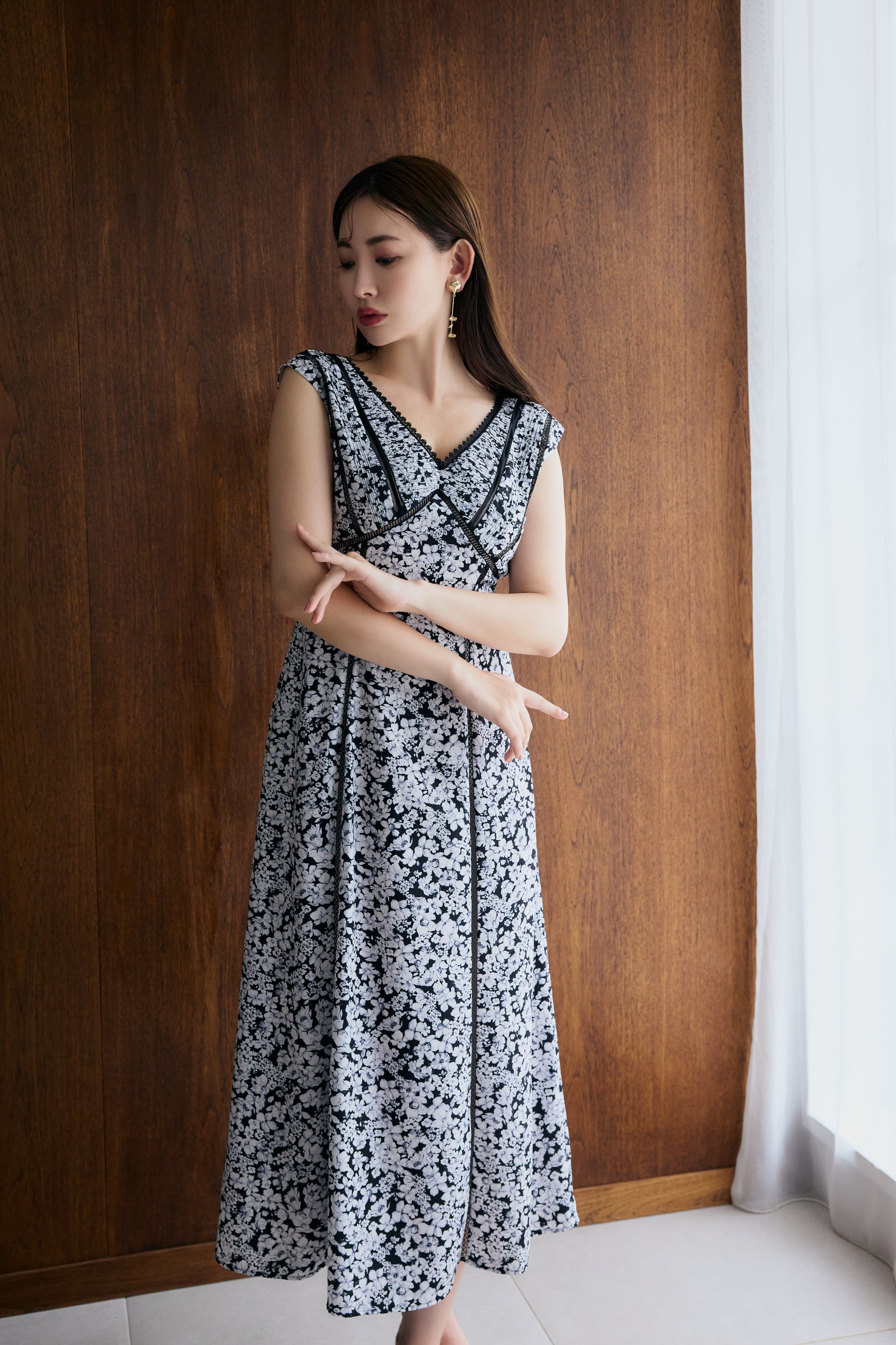 Herlipto Lace Trimmed Floral Dress black - ロングワンピース