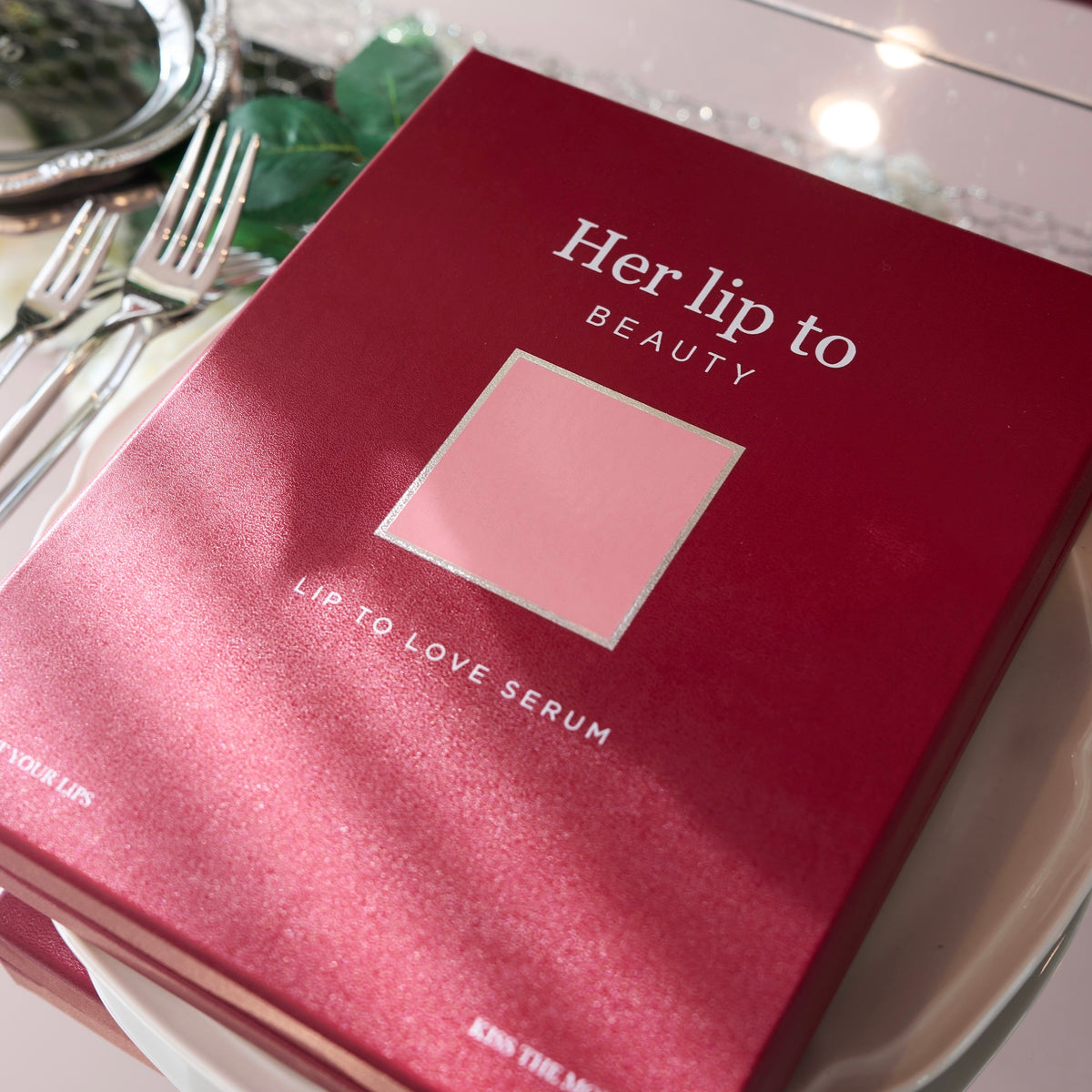LIP TO LOVE BOOK BOX