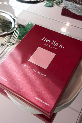 LIP TO LOVE BOOK BOX