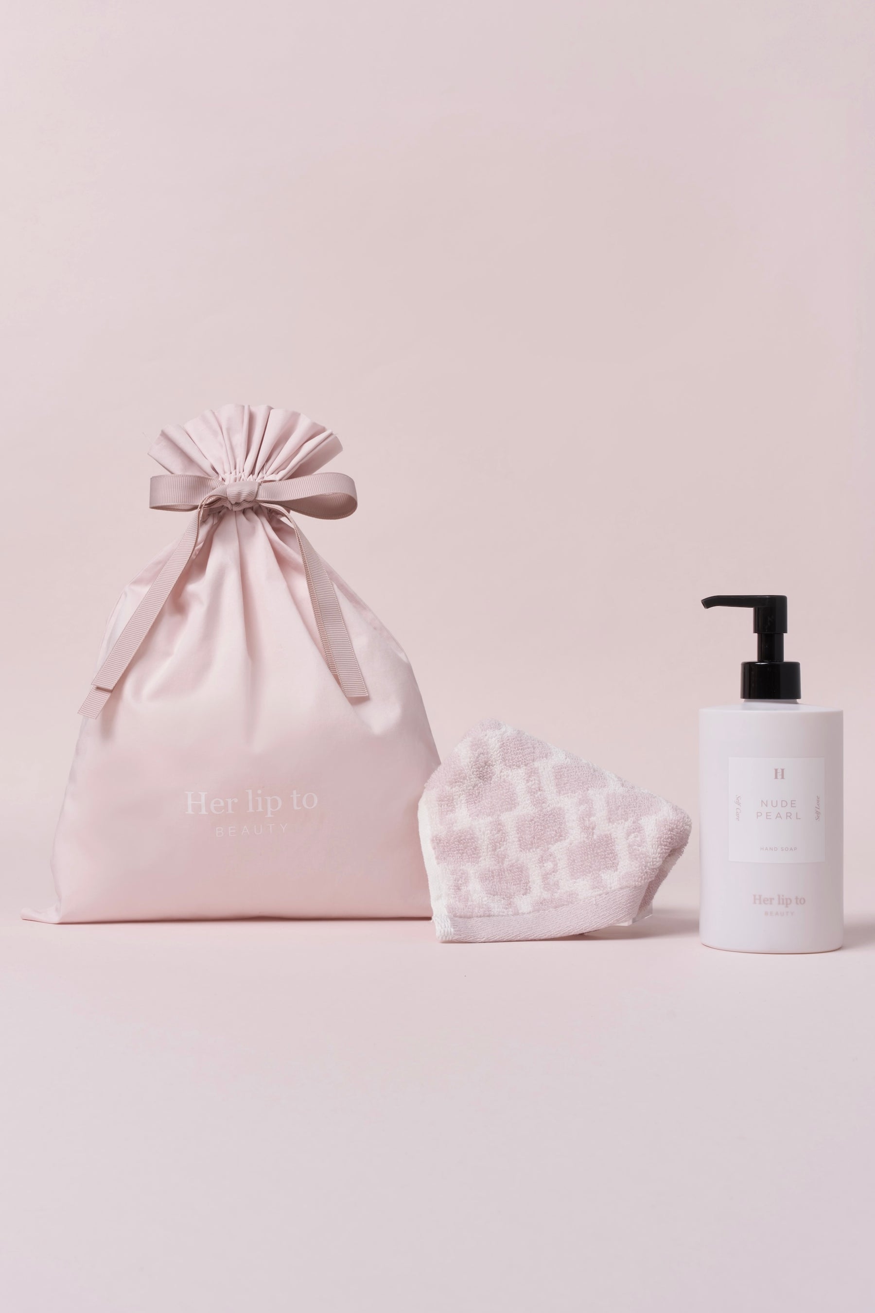 HAND SOAP & HAND TOWEL GIFT SET		