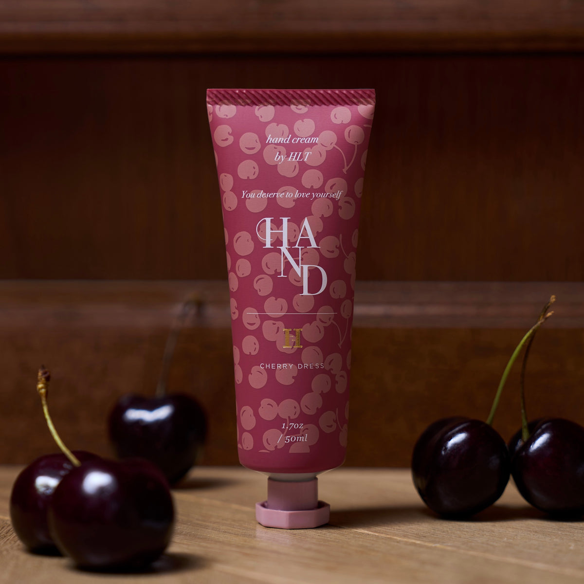 a ハーリップトゥ チェリードレス香水とチェリードレスハンドクリームセット a ハーリップトゥ チェリードレス香水とチェリードレスハンド