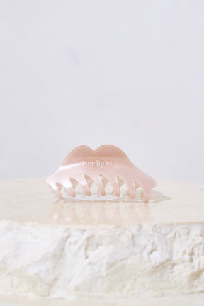 LIP SHAPE HAIR CLIP