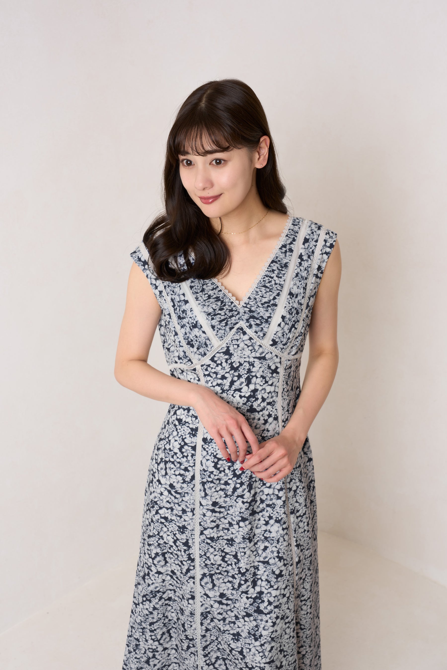 Shipping in late June] Lace Trimmed Floral Dress