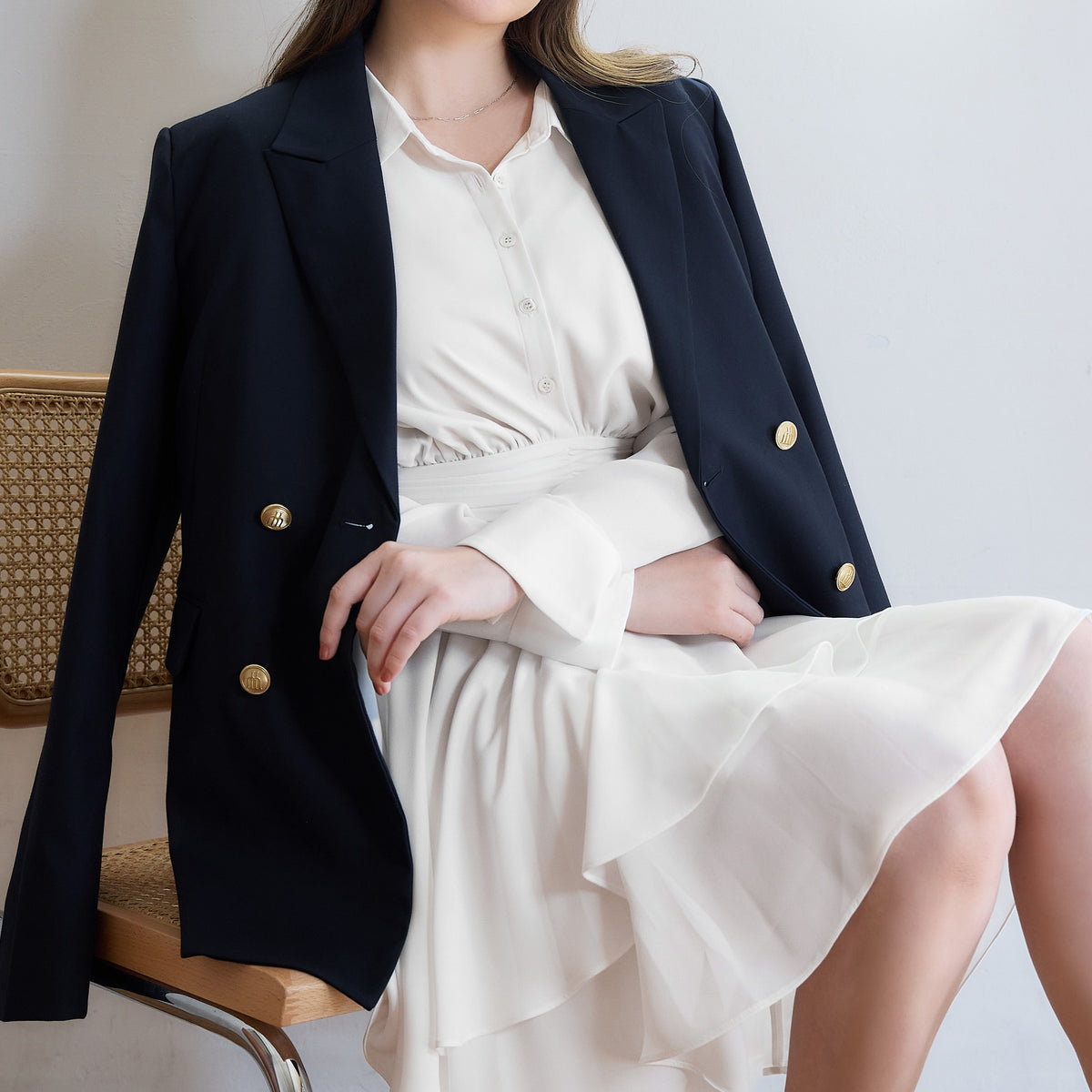 新色】Trois Gold Button Blazer